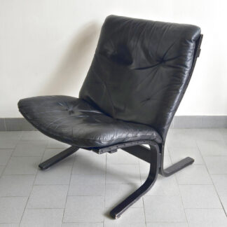 FAUTEUIL VINTAGE SCANDINAVE 1970 CUIR NOIR & BOIS COURBE INGMAR RELLING WESTNOFA