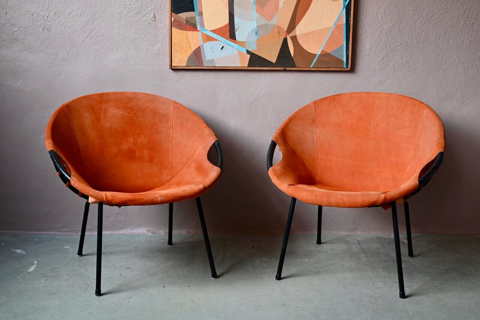 Paire de Fauteuils ballon lounge en cuir et métal design vintage scandinave