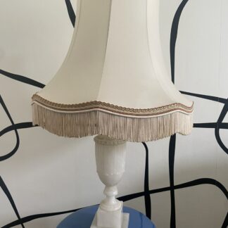 Grande lampe vintage en albâtre sculpté Vintage - Style Classique Empire