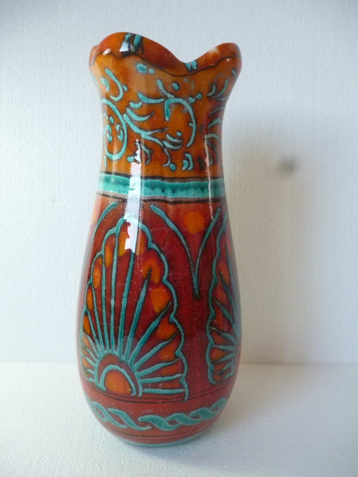 GRAND VASE EN CERAMIQUE COLOREE DE 31 CM - SIGNE LEFAIT ?