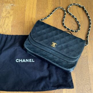 Chanel Vintage Classic Double Flap Bag (Serial 7990700)