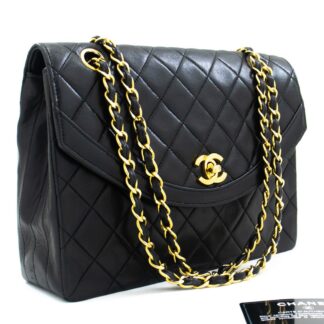 L32 CHANEL Authentique sac bandoulière vintage demi lune chaîne simple rabat ...