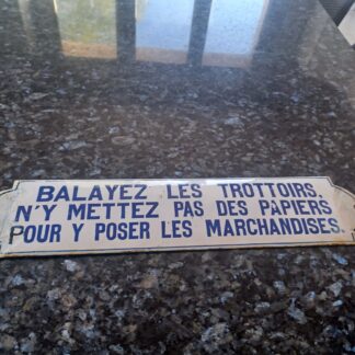 ancienne plaque emaillée bombée