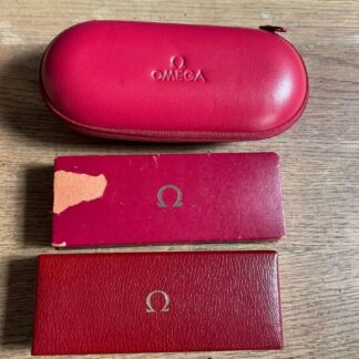 VINTAGE AUTHENTIQUE OMEGA Speedmaster Seamaster boîtier de montre rouge lot d...