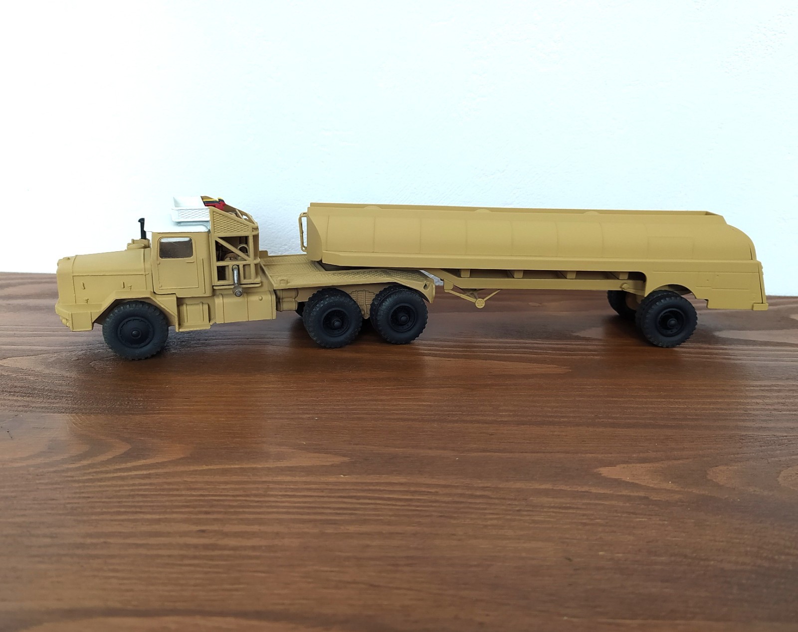 Camion Berliet GBO Dinky Toys + remorque citerne