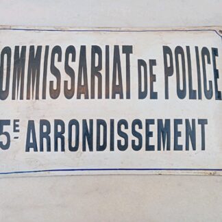 Ancienne Plaque Émaillée Bombée Commissariat De Police