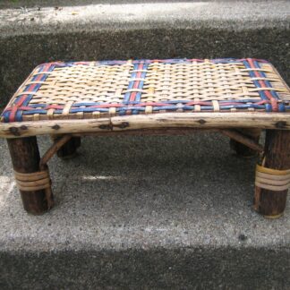 Ancien repose pied Vintage Scoubidou & Osier tressé