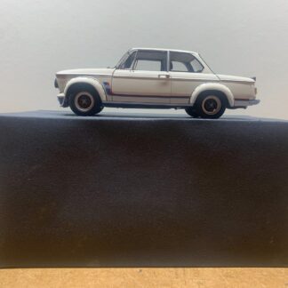 KYOSHO BMW 2002 TURBO 1/18 EN BOITE AR C10