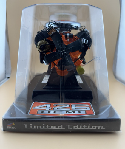 Dodge 426 V-8 Hemi Engine Block 1:6 Scale Car Motor Liberty Classics 84023 NIB