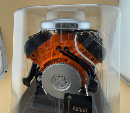 Dodge 426 V-8 Hemi Engine Block 1:6 Scale Car Motor Liberty Classics 84023 NIB