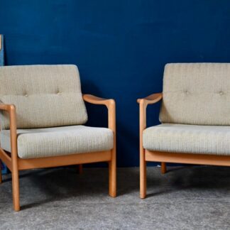 Paire de fauteuils Stella de Wilhelm Knoll bois blond design vintage scandinave