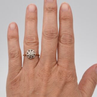 Ancienne bague or et petits diamants taille rose Provence arlésienne