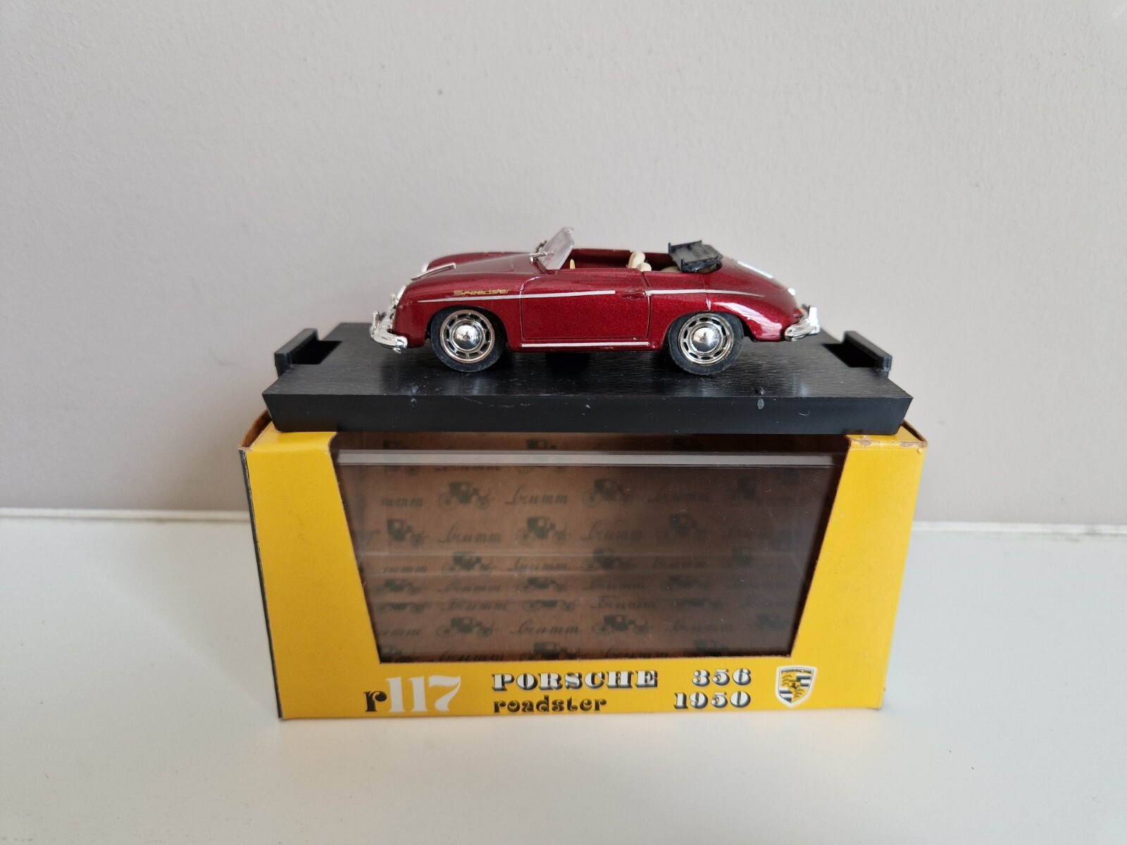 Brumm 1/43 Porsche 356 Roadster - Red Metallic - 1950 - R117