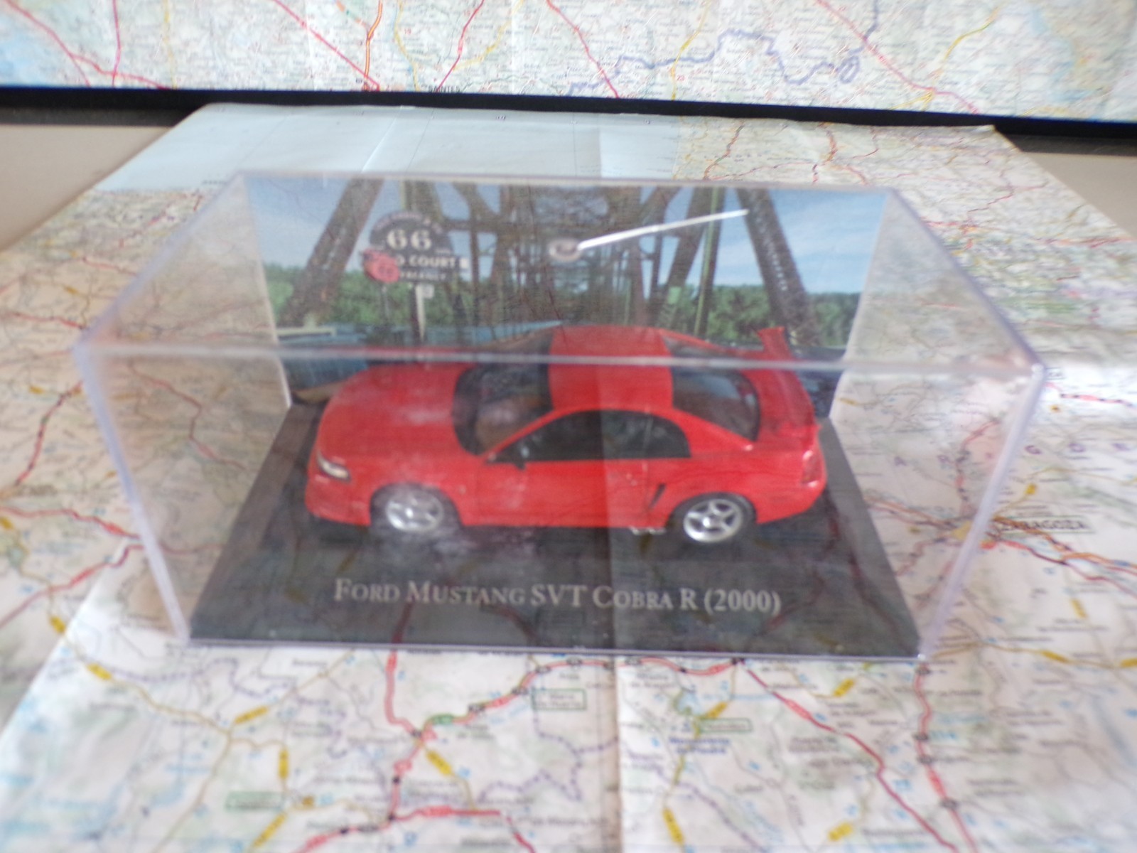 Ford Mustang SVT Cobra R 2000 American Cars 1/43 IXO pour Altaya