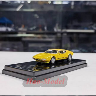 PARA 1:64 De Tomaso pantera 1972 Alloy Diecast Car Model Gift Ornaments Yellow