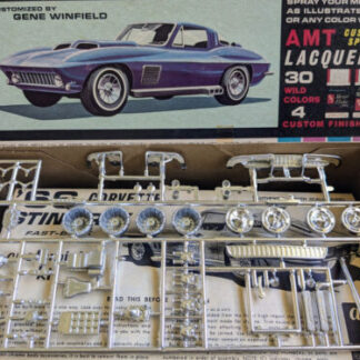 L@@K! **RARE *ORIGINAL VINTAGE AMT 1966 CORVETTE STING RAY KIT **COMPLETE PARTS!