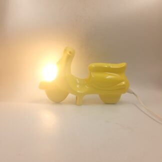 Lampe Scooter Trompe L'œil Céramique Jaune Vintage 80 Postmoderne JC Peiré Vespa