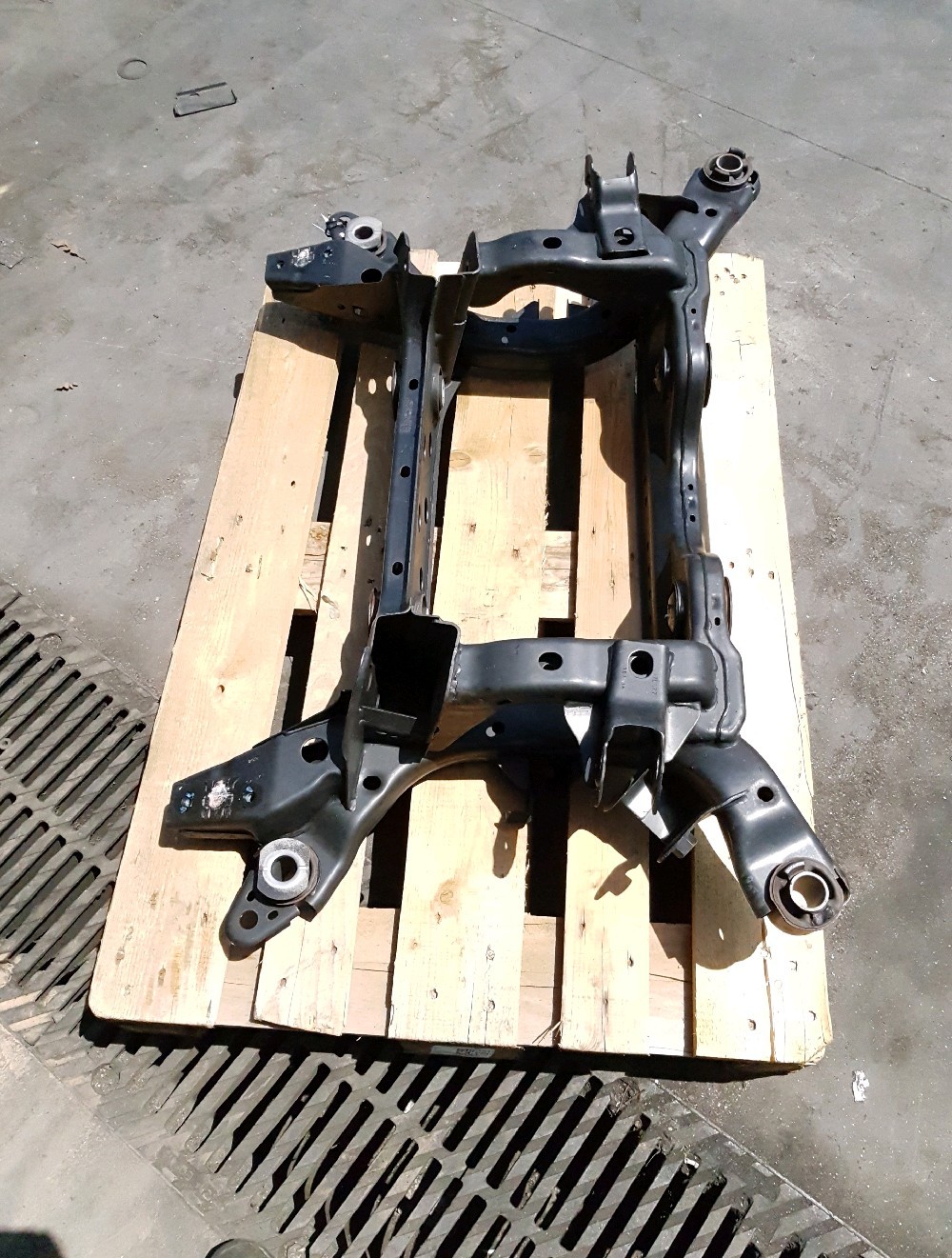 Berceau arrière - Ford MUSTANG VII PH.1 - 2625766 - F1-1470Y