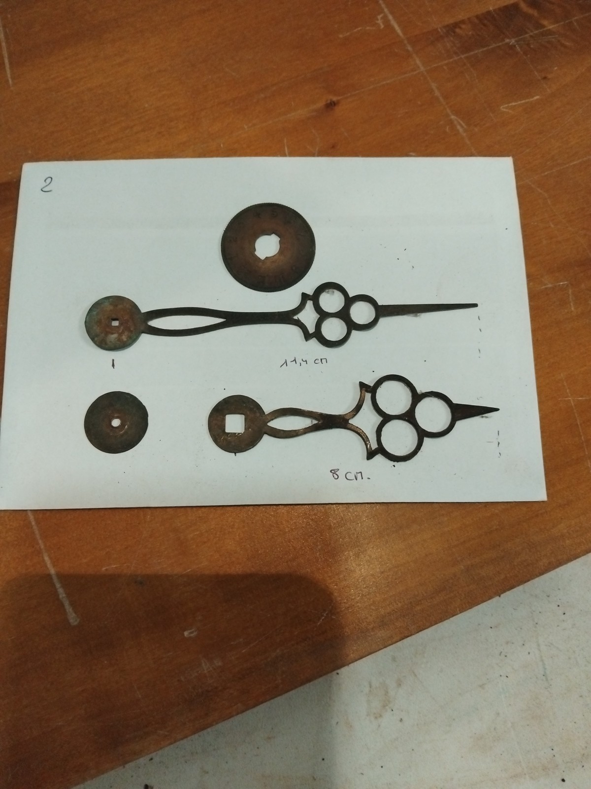 Paire AIGUILLES ancienne horloge comtoise . 2 .