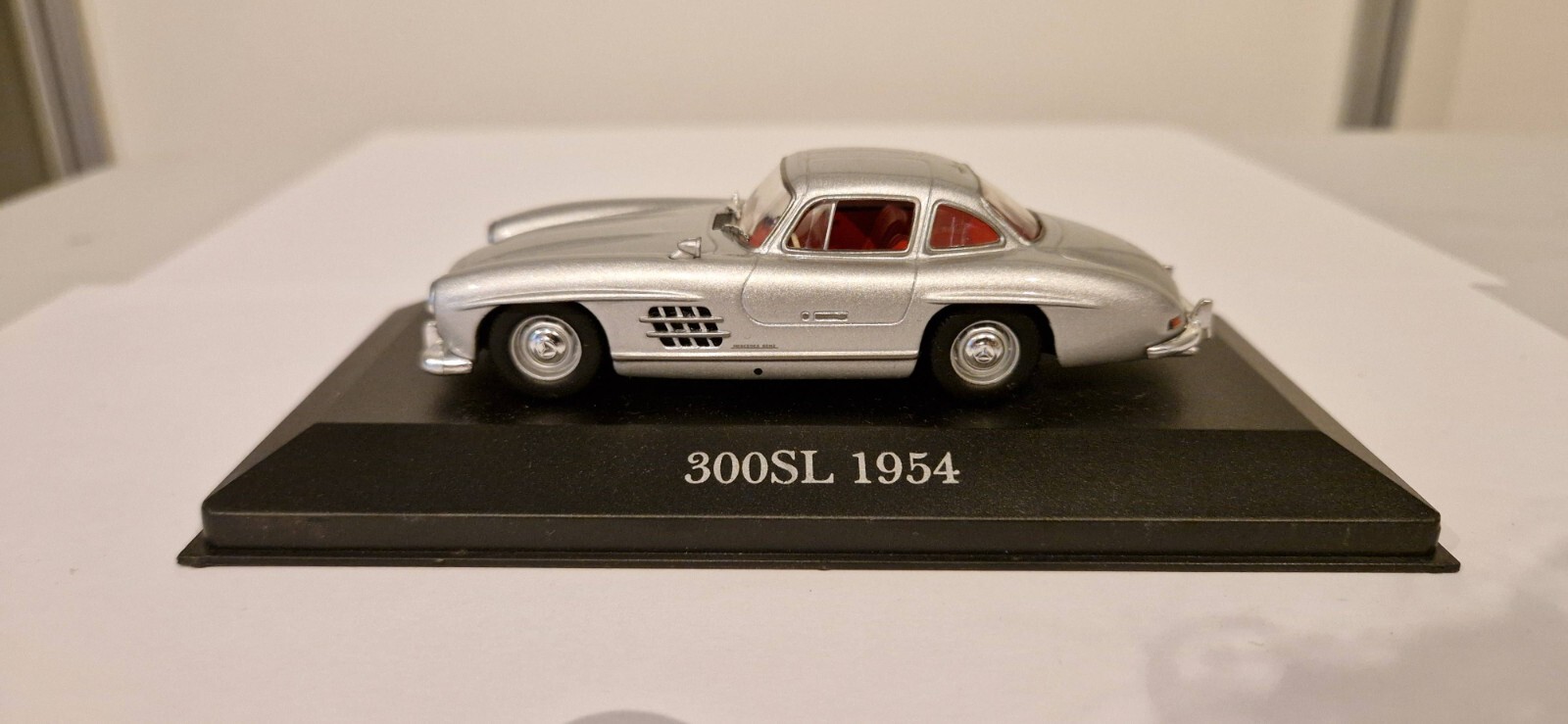 Mercedes 300SL 1954 - Miniature 1/43 - Gullwing mythique de collection