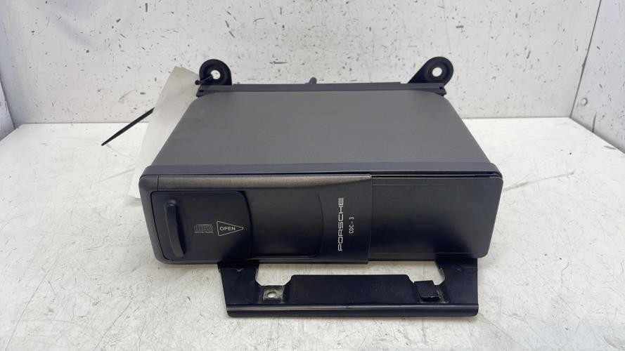 Chargeur CD PORSCHE 911 4 996 COUPE 99664212203EFR