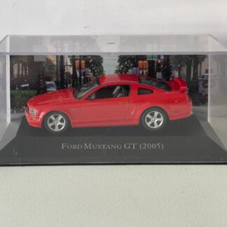 Altaya 1/43 Ford Mustang GT ( 2005 ) en boite .