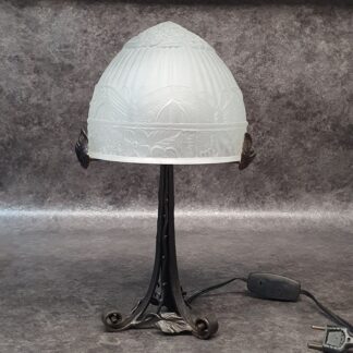 lampe ancienne en fer forgé signée M . VOUTIER art déco ref AP188