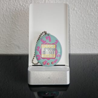 Tamagotchi Original P1/P2 Light Blue w/Pink – Bandai Vintage 1996 Japanese