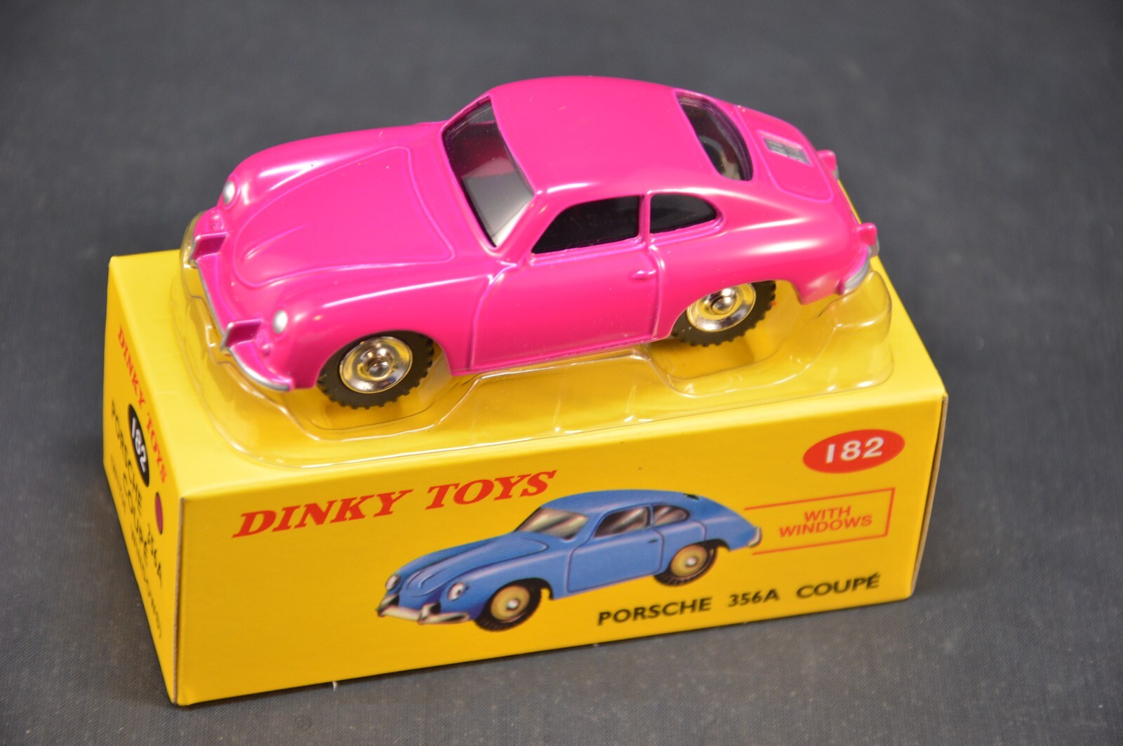 Porsche 356A Coupe' Avec Vitres 1/43 Dinky Toys 182 Échelle Deagostini Die Cast