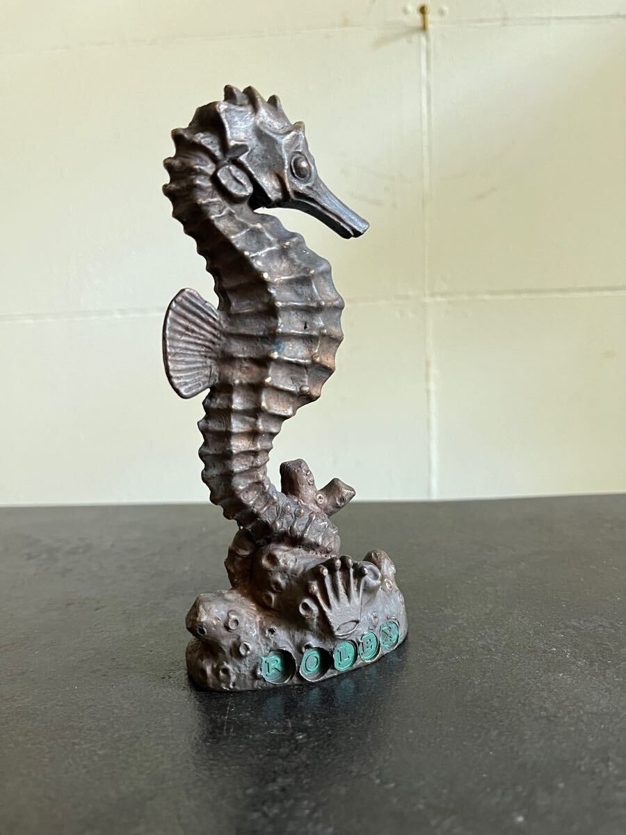 Présentoir objet Rolex hippocampe huître Swiss made Vintage de JP Occasion...