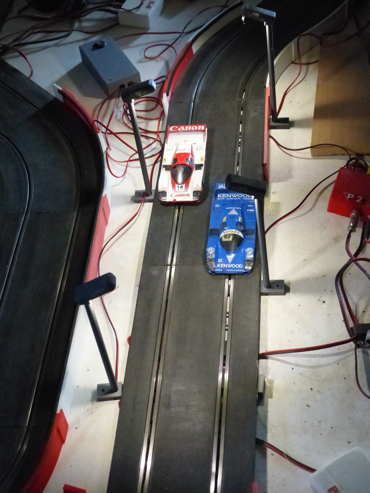 système éclairage piste voiture (Scalextric, Carrera, Ninco,....)