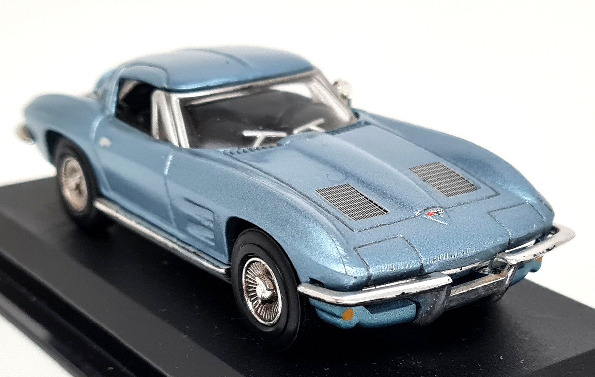 Atlas 1/43 - Chevrolet Corvette Stingray C2 Blue Diecast Scale Model Car
