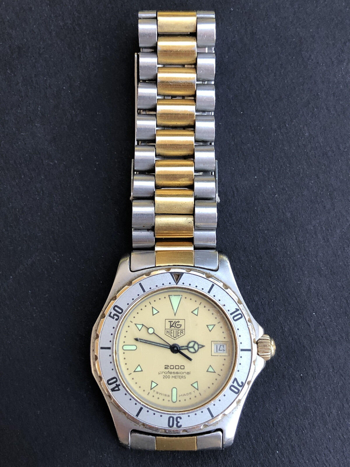 Authentique MONTRE TAG HEUER 2000 PROFESSIONAL 200 M vintage A RESTAURER