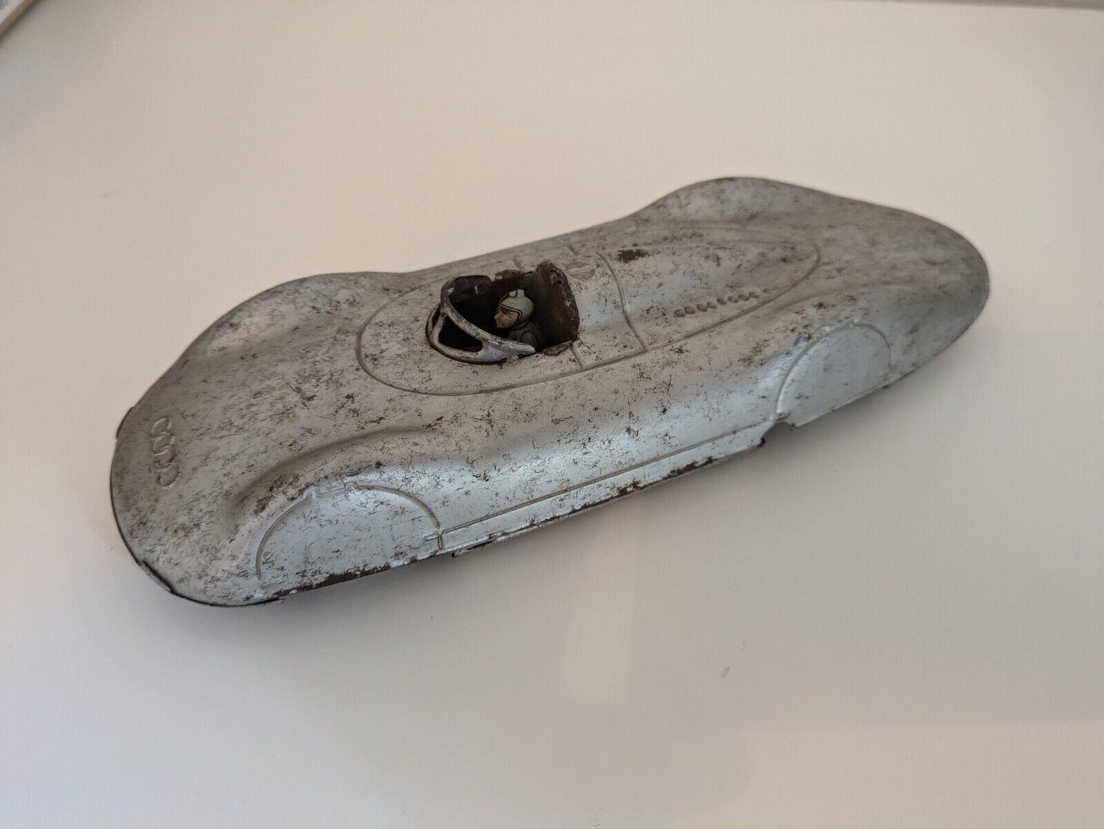 VOITURE DE COURSE ANCIENNE DISTLER AUTO UNION EN TOLE