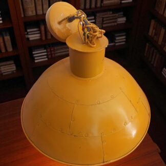Lampe industrielle vintage, gros luminaire rétro ancien pour déco loft atelier