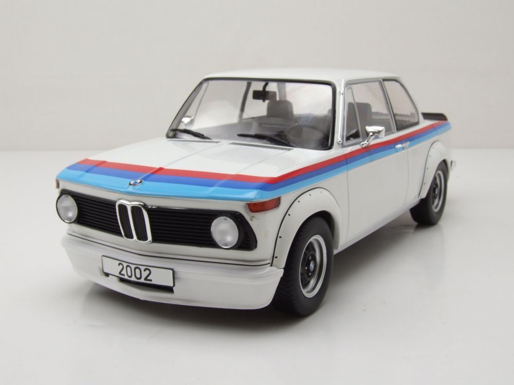BMW 2002 TURBO 1973 Blanc Décor Modèle Auto 1:18 MCG