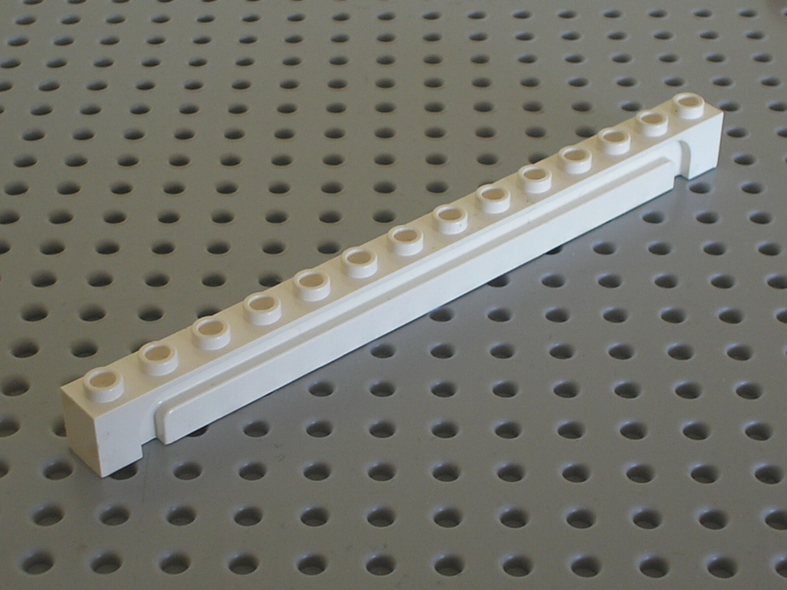 LEGO White Brick1x14 with Groove Ref 4217 / Set 6376 10037 10159 41062...