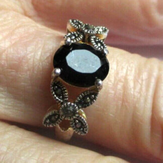 Ancienne Bague argentée  cabochon cristal diamant noir bijou vintage Taille 56