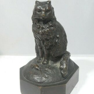 AUTHENTIC 19TH C BRONZE CAT WITH DEAD MOUSE BY ANTOINE LOUIS BARYE
