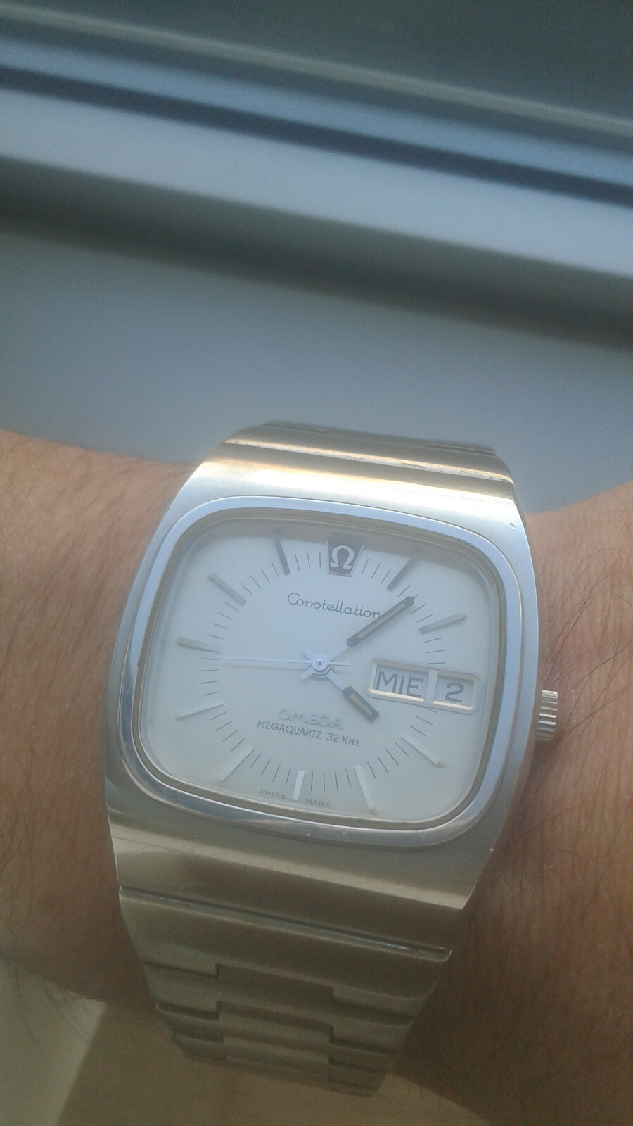 Omega CONSTELLATION 1310 MEGAQUARTZ 1960016 Montre Vintage Neuve Ancien Stock