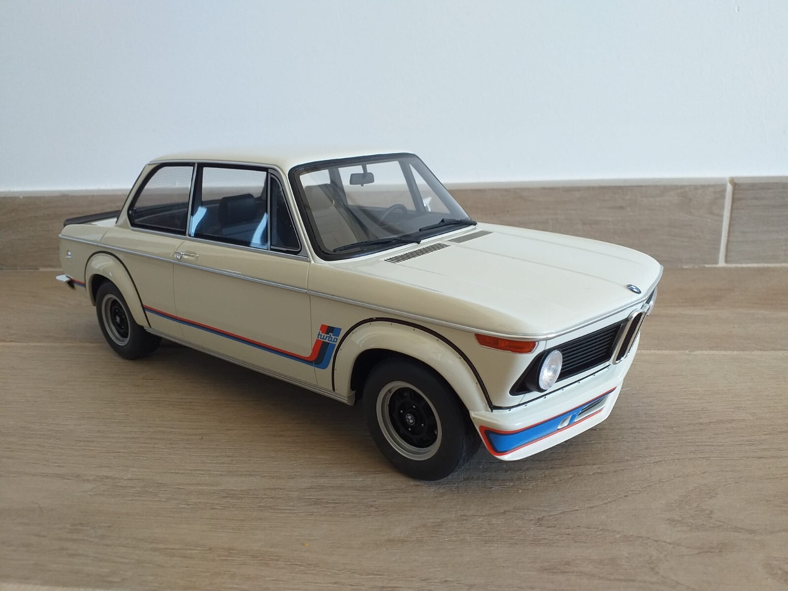 OTTOMOBILE 1/12 BMW 2002 TURBO 1974 GO77