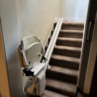 Pre Owned Stair Lift - Ameriglide - RAVE II - KNT - Excellent Condition