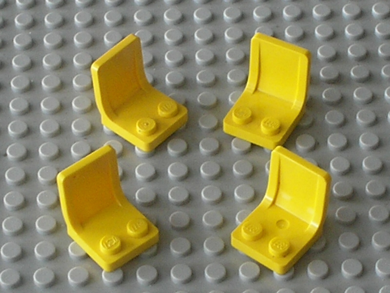 4 x Siege jaune LEGO Yellow minifig seat 4079 / Set 4794 6363 6970 6376 4555 ...