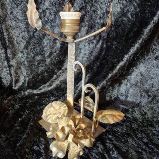 beau pied de lampe art déco fer forgé martelé.a Electrifier