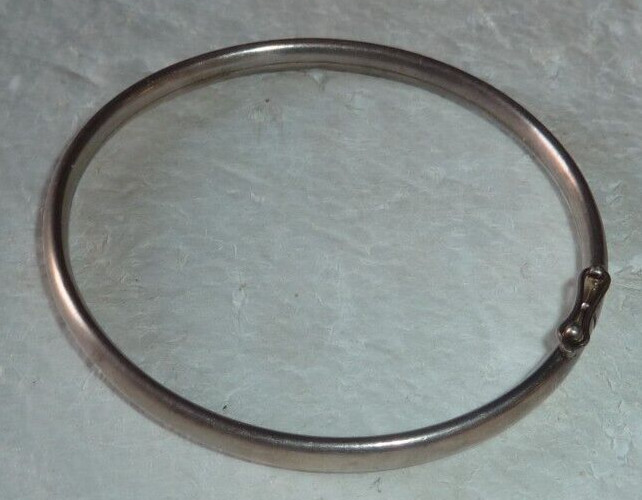 superbe bracelet bandeau d'époque art déco en argent, super élégant et sobre!!!