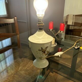 Pied de lampe en porcelaine de Paris