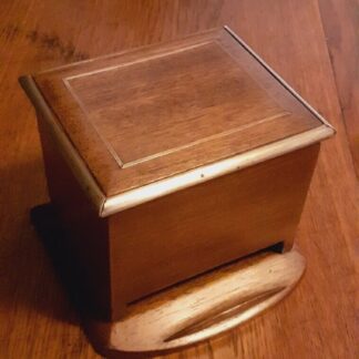 Coffret Art Déco , Distributeur De Cigarette En Acajou Et Laiton 1920