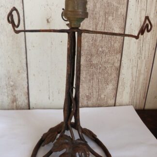 ancien pied de lampe fer forgé art deco.C