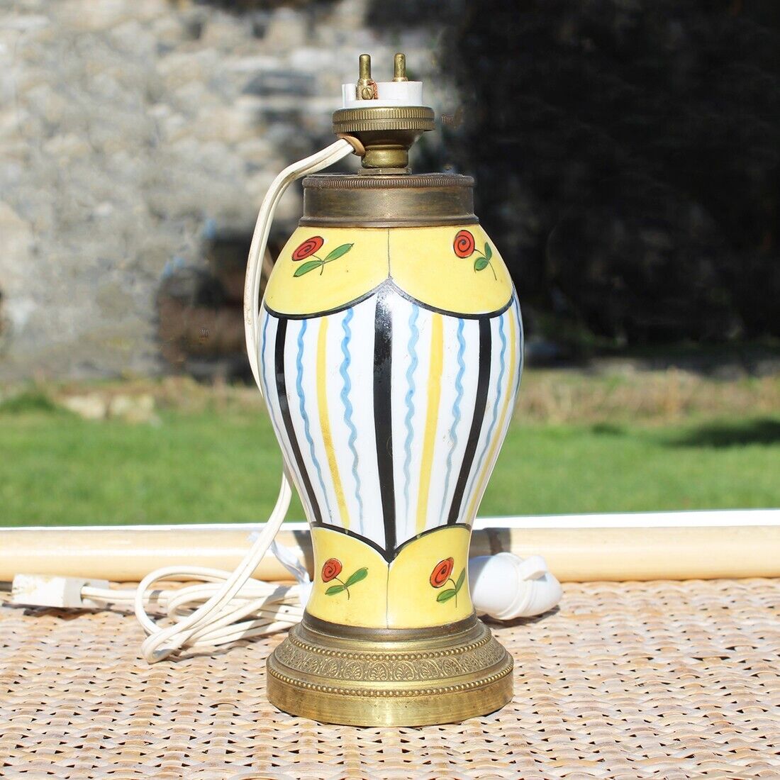 Ancien petit pied de lampe en céramique / modèle Art déco / à restaurer