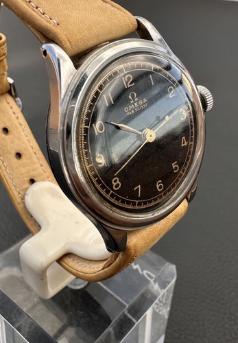 Vintage Omega Fab. Suisse Black Gilt Dial 369 Waterproof Model Depose Watch 31mm